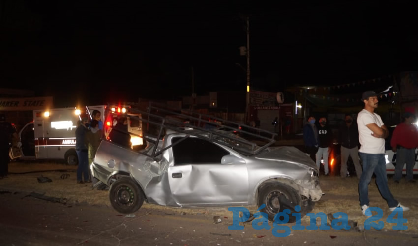 Así quedó uno de los vehículos dañados, el Chevrolet Chevy que manejaba Jesús Alejandro, de 29 años