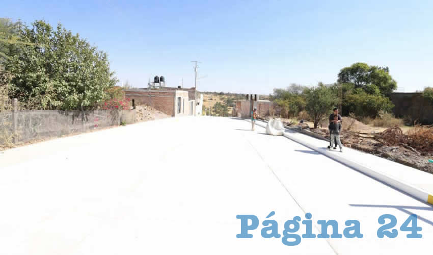 Se rehabilitaron las redes principales de agua potable y drenaje, incluidas tomas y descargas domiciliarias, construcci&oacute;n de guarniciones, banquetas y pavimento hidr&aacute;ulico