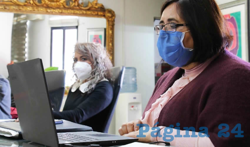 Autoridades del ayuntamiento capitalino realizaron la Audiencia Pública número 81 con la temática Madres Jefas de Familia, a través de la cual fueron atendidas de manera personal alrededor de 50 mujeres (Foto: Archivo Página 24)