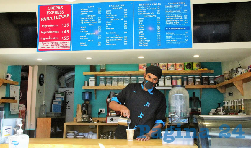 Compra tu desayuno en Caf&eacute; & Crepas Vuelo 76 para llevar a casa