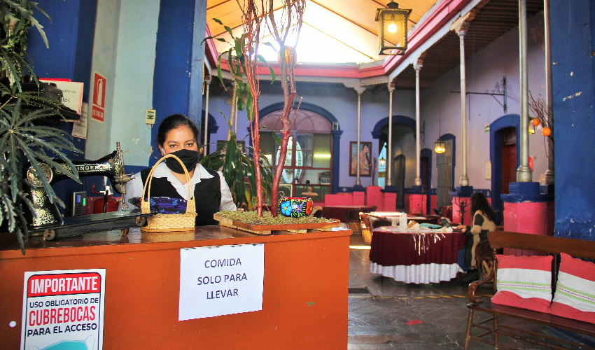 En Restaurante La Saturnina compra tu desayuno y comp&aacute;rtelo en casa con tu familia