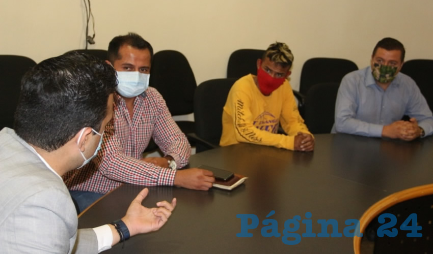 El hermano de “El Ronco” y sus abogados, desconfiados de las explicaciones que daba el vicefiscal de Investigación de Delitos, Juan Antonio Zermeño Romo