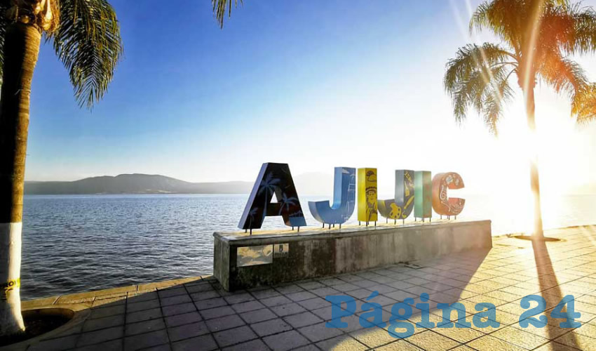 Ayer, la Secretaría de Turismo federal entregó el nombramiento oficial a 11 municipios de la República, entre ellos a esta delegación del municipio de Chapala/Foto: Cortesía