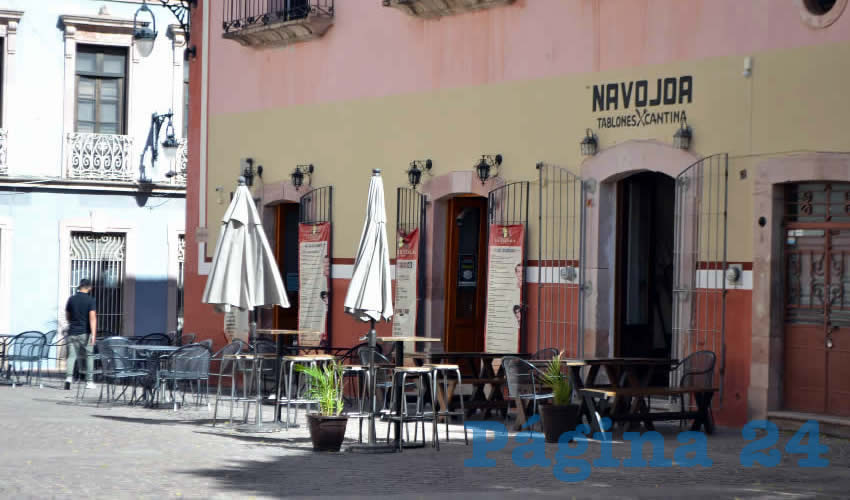 Los negocios considerados no esenciales tendrán un horario de cierre a las 19:00 horas, entre éstos se incluyen: estéticas, tiendas de regalos, de ropa, cosméticos, joyerías, librerías, mueblerías, entre otros. la venta de alcohol queda suspendida también a las 19:00 horas (Foto: Merari Martínez)