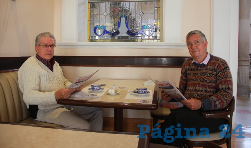 En el restaurante Sanborns desayunaron Jesús Flores Sánchez y Ramón Romo González