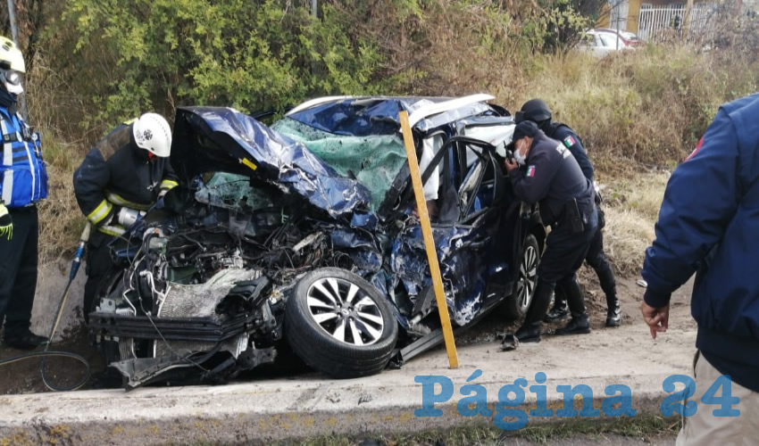 La camioneta Nissan Kicks, que manejaba la hoy occisa María del Carmen Serna López