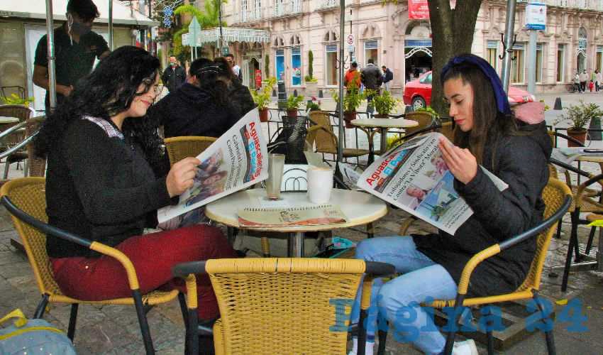En Caf&eacute; Catedral desayunaron Dulce Naomi Mac&iacute;as D&iacute;az y Denisse Sarah&iacute; Vicencio Medina