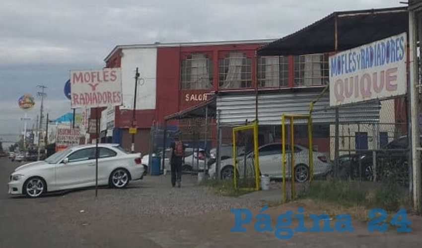 En Mofles y Radiadores Quique, localizado en avenida Aguascalientes Poniente, fueron arrestados Fabián Espino, José Daniel “N” “N” y Alejandra Sánchez