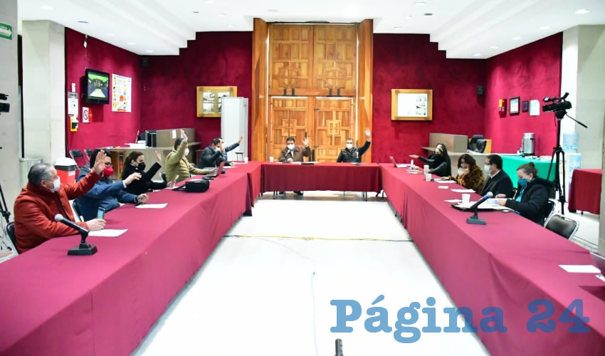 La subsecretaria de Egresos de la Sefin, Gabriela Basurto Ávila, explicó que en el Paquete Económico para 2021, se contempla la reestructura de las coberturas de deuda pública, con la que se busca dejar blindada a la próxima administración gubernamental, por los próximos cinco años (Fotos: Cortesía)