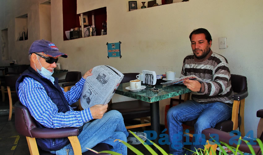 En Caf&eacute; San Antonio desayunaron Jes&uacute;s Mart&iacute;nez Galindo y David Balbi Moreno