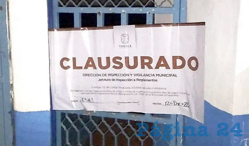 En Loma Dorada los vecinos usaban recinto educativo de preescolar para darle rienda suelta al irresponsable jolgorio; tras la denuncia aparecida en Facebook, el ayuntamiento de Tonalá acudió al sitio y clausuró/Foto: Rafael Hernández Guízar