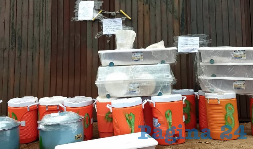 En el lugar se aseguraron bolsas de plástico, cajas, ollas de metal, diversas jarras y diferentes envases de forma cilíndrica tipo hielera, los cuales contenían aproximadamente 324 kilos 276 gramos de “crystal” (metanfetamina)/Fotos: Cortesía