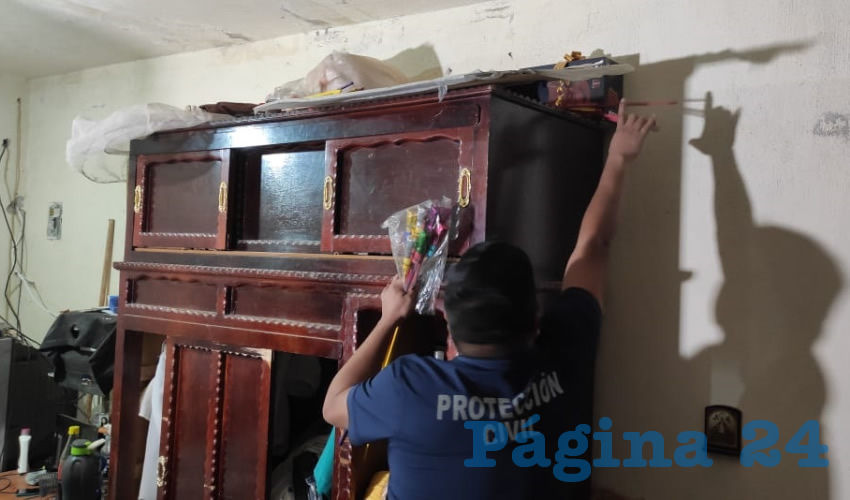 Los comerciantes ilegales esconden la mercancía en cualquier parte de sus casas