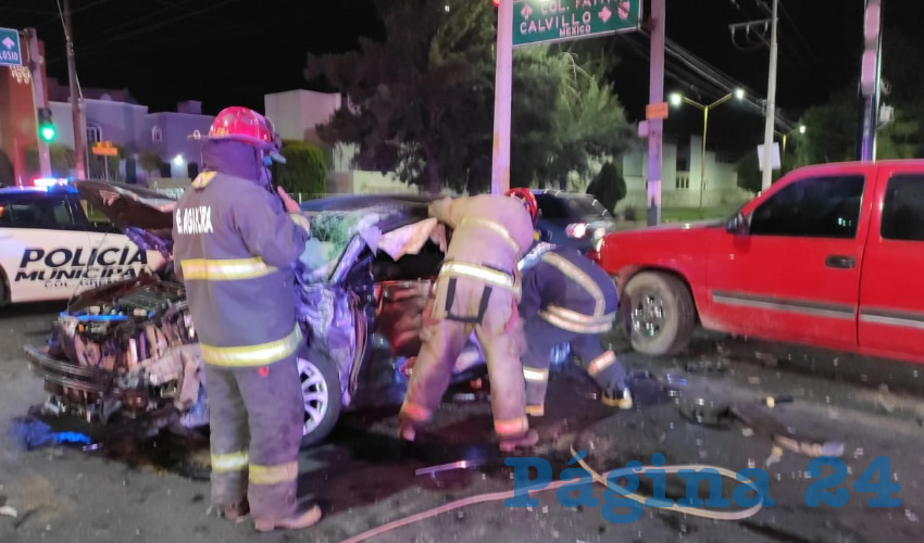 Cafre Queda Prensado en su Auto Tras Provocar Accidente