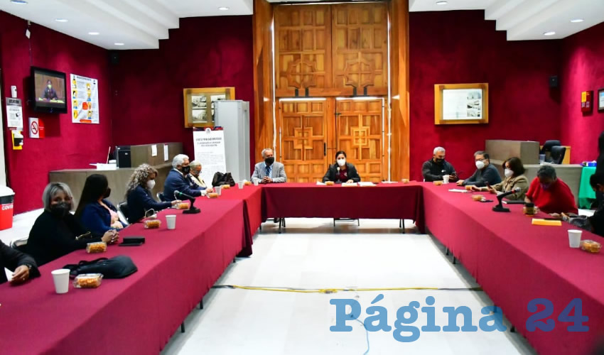 Ayer se realizó el segundo parlamento abierto para proponer y mejorar la iniciativa de Ley para el Instituto de Seguridad y Servicios Sociales de los Trabajadores del Estado de Zacatecas (Issstezac), en donde fue presentando un análisis referente a los datos del instituto (Foto: Cortesía)