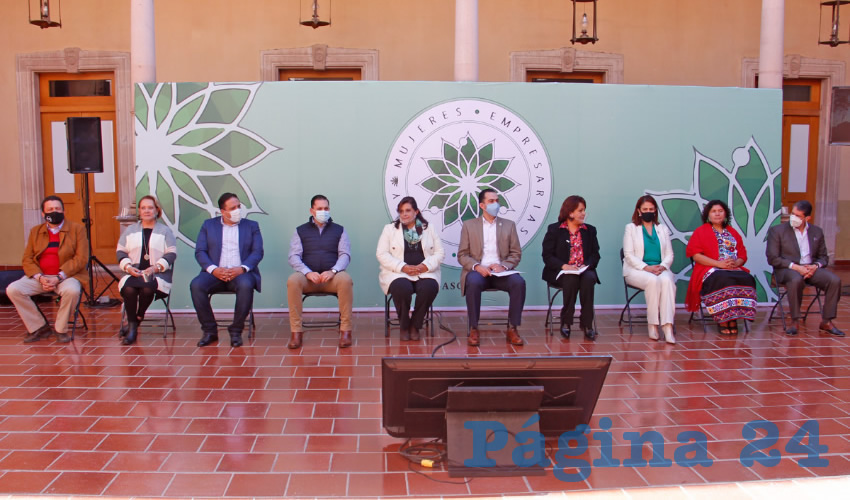 El titular de la Sedec tom&oacute; protesta a la nueva Asociaci&oacute;n de Mujeres Empresarias del Maguey y Derivados de Aguascalientes