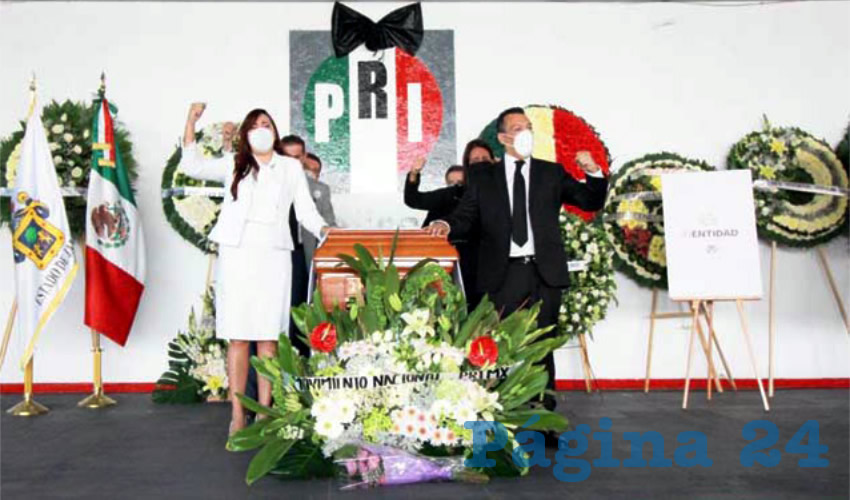 La pena que invade a tricolores fue por la pérdida de un líder comprometido con los demás, que se caracterizó por su compromiso a con la sociedad, por lo cual pugnó por cerrar filas y hacer un trabajo en conjunto/Fotos: Cortesía