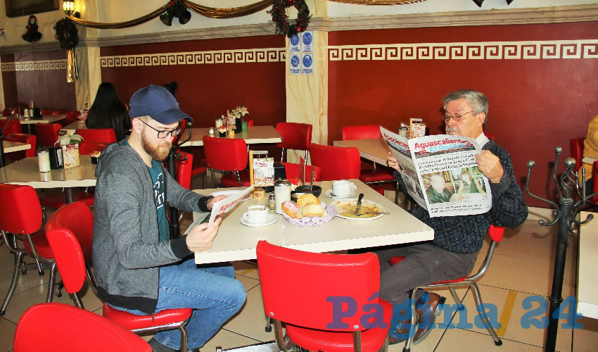 En el restaurante Mitla desayunaron David Mu&ntilde;oz Ram&iacute;rez y su Hijo Sa&uacute;l Mu&ntilde;oz Ram&iacute;rez