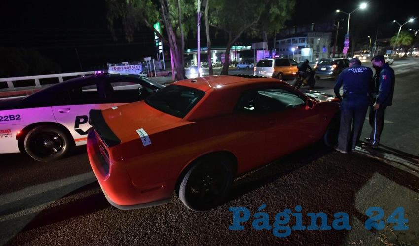 Ricardo &ldquo;N&rdquo; &ldquo;N&rdquo;, cuyo rostro fue ocultado por las autoridades y el veh&iacute;culo con el cual jugaba &ldquo;arrancones&rdquo; y en cuya cajuela transportaba el dinero en efectivo