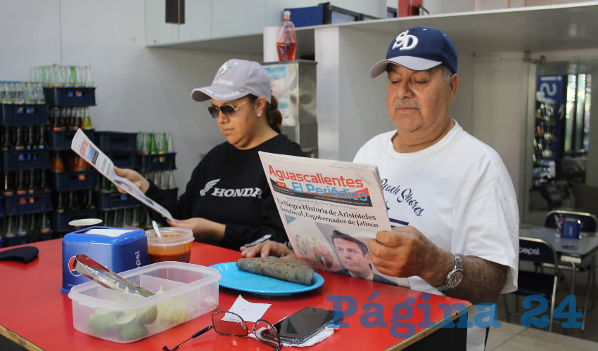 En el restaurante el Maizito Azul desayunaron Adriana Mart&iacute;nez Estrada y Gerardo Cort&eacute;s Langarica
