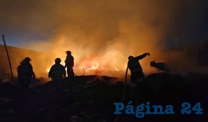 Bomberos invirtieron tres horas para lograr controlar y sofocar las llamas