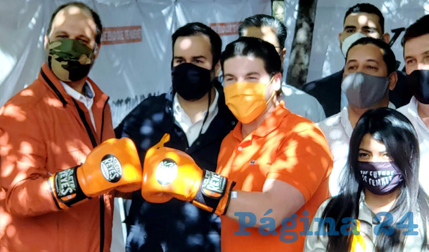 El senador con licencia por Movimiento Ciudadano Samuel García Sepúlveda. No importa la sana distancia, sino seguir en contacto con la gente, pese a que las restricciones en la entidad se han endurecido, incluso con cárcel para los desobedientes/Foto: Cortesia