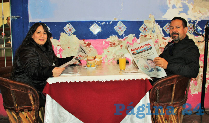 En el restaurante La Saturnina desayunaron Sayda Figueroa y Tony Figueroa