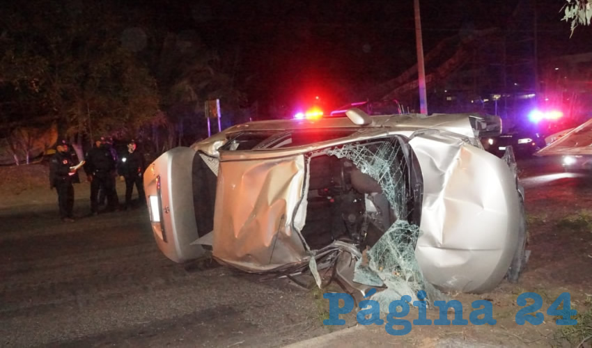 Así quedó el auto Nissan Tiida que tripulaban los hoy hospitalizados