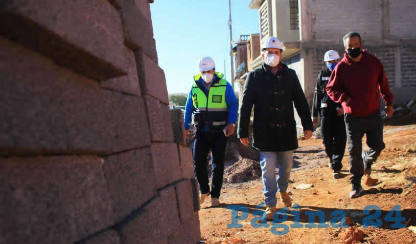 Ulises Mejía Haro supervisó el arranque de la obra de ampliación de la red de drenaje para las calles Toyota y Roll-Royce de la colonia Mecánicos