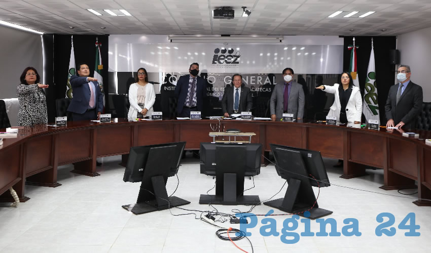 De conformidad con el Acuerdo INE/ CG293/2020, emitido por el Consejo General del Instituto Nacional Electoral, se determinó que las Consejeras y el Consejero Electorales designados para el Organismo Público Local del estado de Zacatecas, deberán tomar posesión del cargo el 5 de enero de 2021