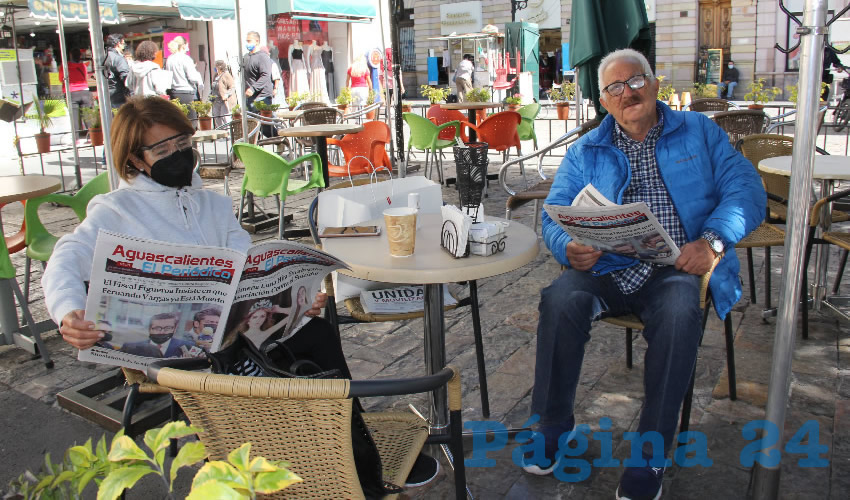 En Caf&eacute; Catedral desayunaron Indiana Mar&iacute;a de Los &Aacute;ngeles Gari Ortiz y Galileo Galiley Car&oacute;n Faust