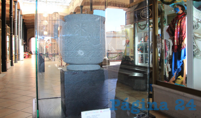 Los pasillos del Mercado Jesús González Ortega, ubicado en el Centro Histórico de la ciudad de Zacatecas, se han convertido en los espacios perfectos para exponer piezas artísticas y artesanales de creadores de todo el territorio estatal (Foto: Rocío Castro Alvarado)