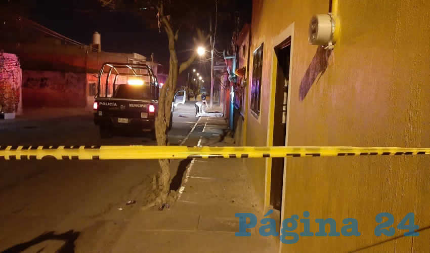 La víctima cayó muerta sobre la calle Agustín de Iturbide, en el centro de Jesús María