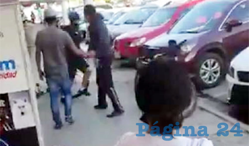 Diego “N” de 25 años de edad y Jesús “N” de 51 años, agredieron a golpes a dos uniformados cuando realizaban su rondín de vigilancia/Foto: Especial