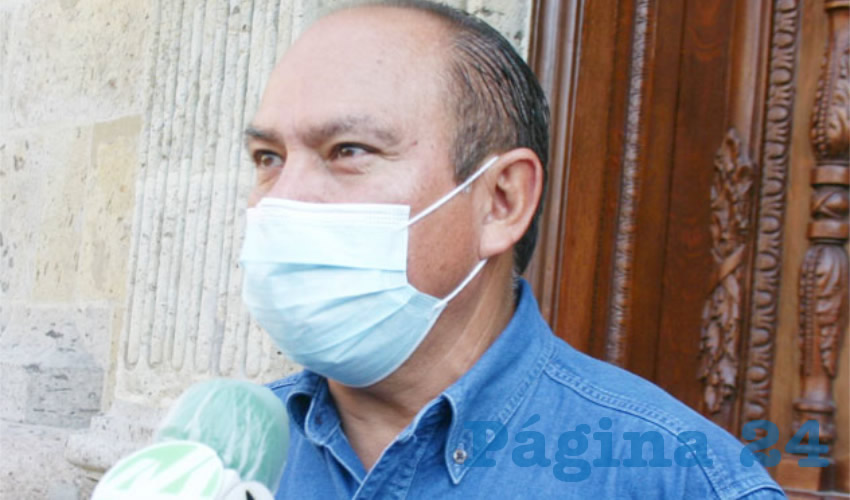 “Yo creo que más de 200 maestros serían afectados; algunos en el término de su contrato y otros en el bajo de su carga horaria”, denunció francisco Javier Ávila, el secretario general del sindicato