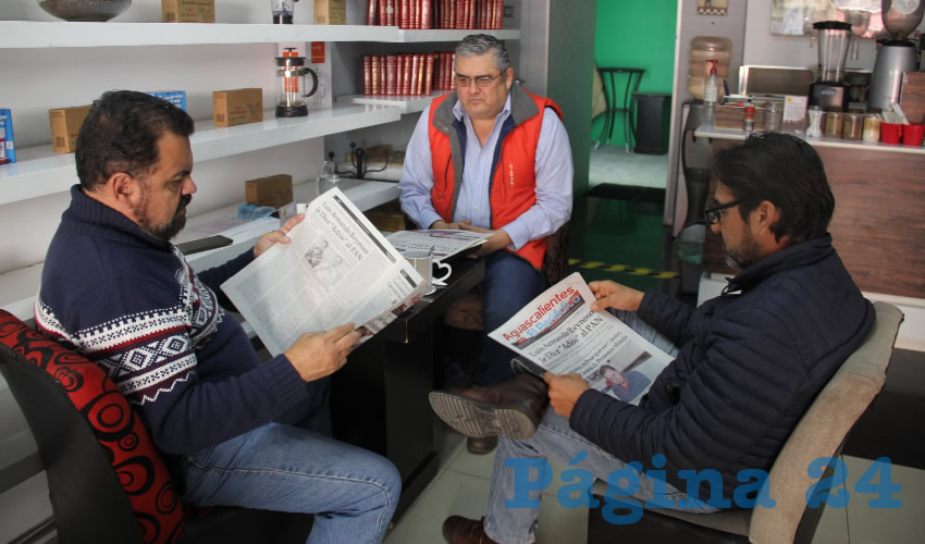 En Café San Marcos desayunaron Mario de Ávila Amador, Rosendo Acevedo y Guillermo Saucedo
