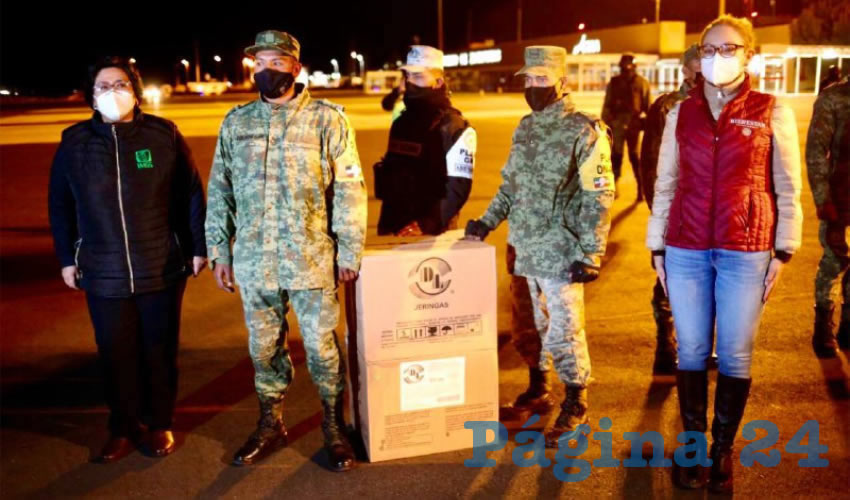 Arriban las primeras dosis de vacunas contra el COVID-19 al Aeropuerto Internacional “General Leobardo C. Ruíz” en el municipio de Calera de Víctor Rosales, Zacatecas
