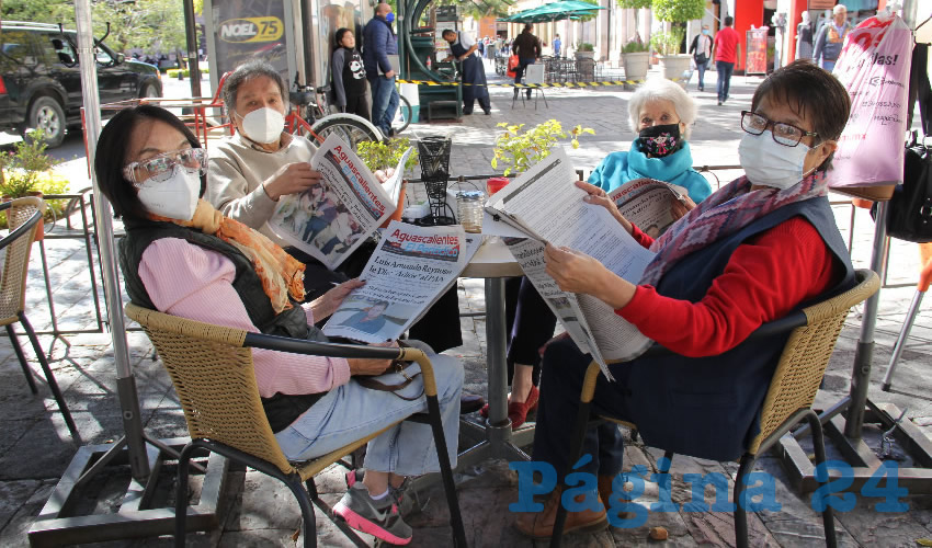 En Caf&eacute; Catedral desayunaron los hermanos Fernando, Lourdes, Mar&iacute;a del Consuelo y Mar&iacute;a del Pilar Guedimin Victoria