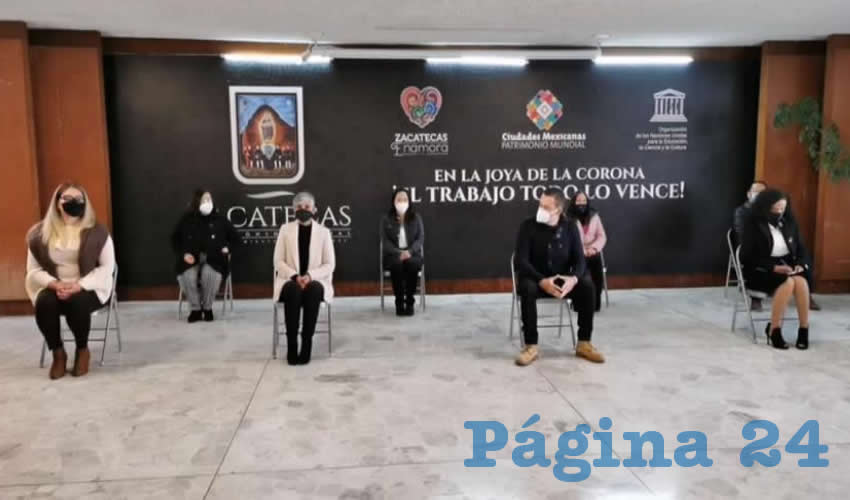 Autoridades del ayuntamiento capitalino brindaron apoyos alimentarios y becas para estudios de preparatoria a mujeres usuarias del Instituto Municipal de las Mujeres Zacatecanas para la Igualdad (Inmuzai), así como a madres jefas de familia (Foto: Cortesía)