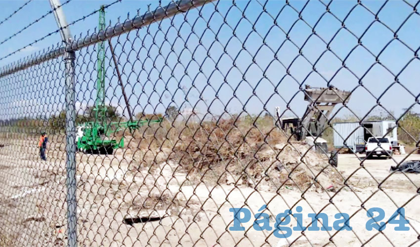 El ayuntamiento a cargo de Pablo Lemus, de la mano del gobierno estatal y dos constructoras, están ganando tiempo para avanzar en la construcción del “Bosque Pedagógico del Agua”, esto aprovechando la contingencia, cuando hay suspensión de las autoridades jurisdiccionales. Con ello demuestran dolo y alevosía sobre los predios en litigio/Fotos: Rafael Hernández Guízar