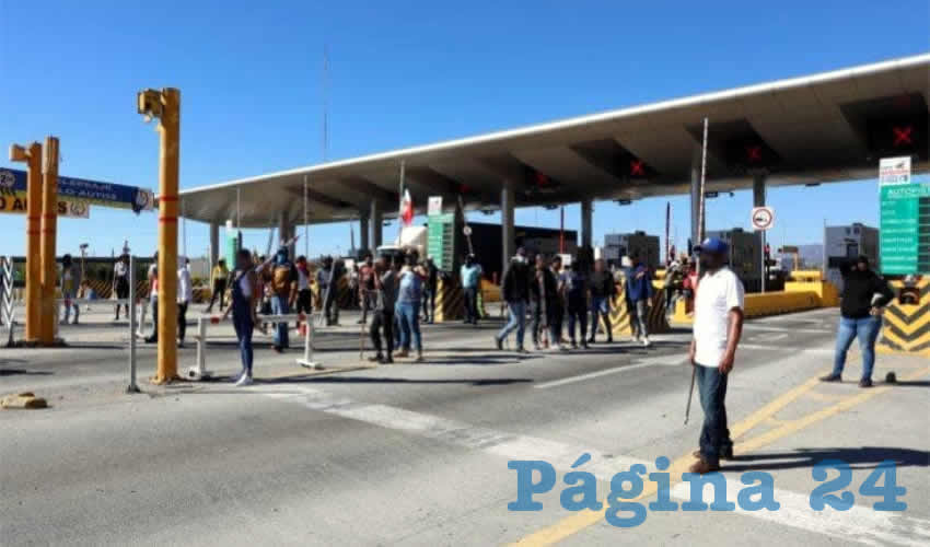 La toma de la caseta estuvo a cargo de “personas violentas de otros estados, bien organizadas y armadas con palos, tubos, pirotecnia y hasta bombas molotov”, aseguró Enrique Alfaro/Fotos: Twitter @Enrique AlfaroR