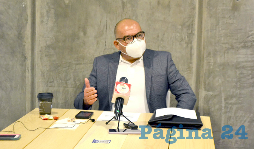 Rubén del Pozo Mendoza, aspirante a la candidatura para contender por la dirección de la Unidad Académica de Ciencias de la Tierra, aseguró que existen irregularidades en el proceso de elecciones de la Benemérita Universidad Autónoma de Zacatecas (BUAZ) (Foto Merari Martínez)