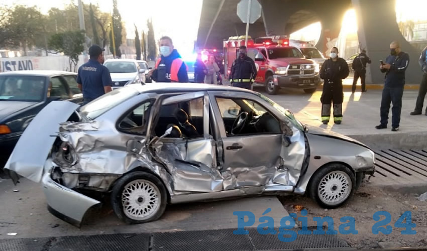 Así quedó el auto Volkswagen que conducía Édgar Adrián “N” “N”, de 25 años