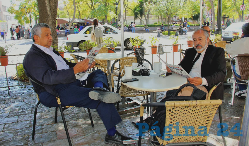 En Caf&eacute; Catedral desayunaron Gilberto Carlos Ornelas, consultor electoral independiente; y Alejandro S&aacute;nchez Laguna, asesor del Grupo Parlamentario de Morena