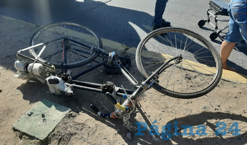 La bicicleta de monta&ntilde;a negra que tripulaba Manuel P&eacute;rez Castorena, de 74 a&ntilde;os 