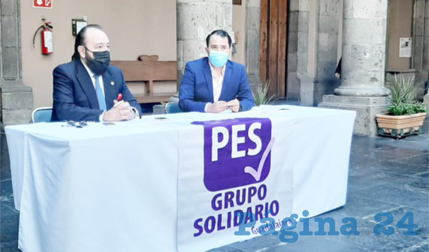 Rosalío Arredondo Chávez y Benito Albarrán Corona, que dejaron las filas de MC y Morena respectivamente, dijeron que serán una “oposición transparente” que busque sumar a la gobernabilidad del municipio/Foto: Especial