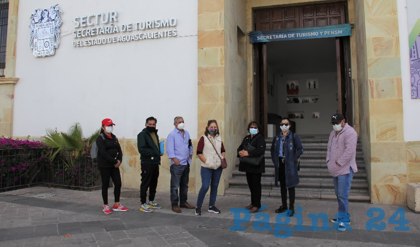 Siguen exigiendo que se les regrese su dinero