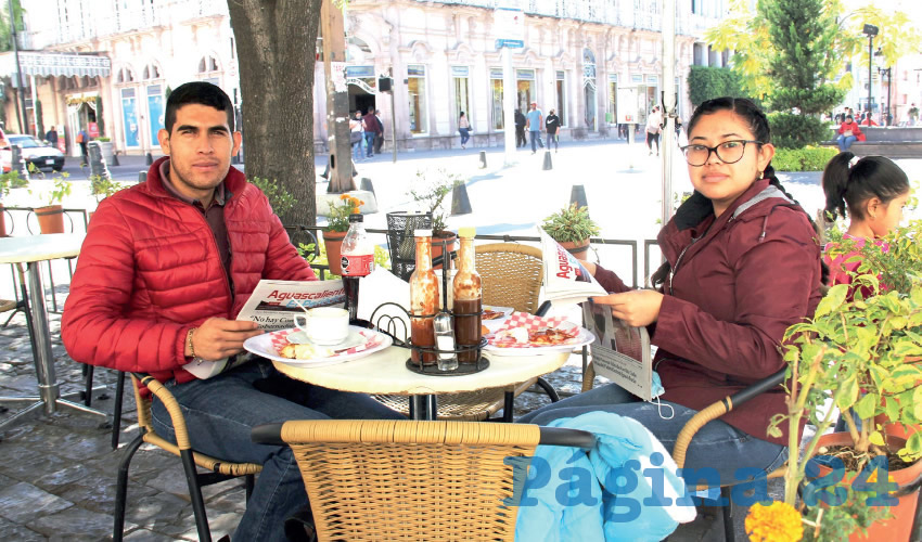 En Café Catedral desayunaron Alejandro Ramírez Esquivel y Jessica Tovar Ríos