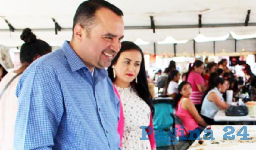 El gobernador Enrique Alfaro dijo que ordenó a sus funcionarios dar acompañamiento jurídico y psicológico a Diana, acosada sexualmente por un directivo y por el alcalde de Tototlán, Sergio Quezada, ambos emanados de MC/Foto: Facebook