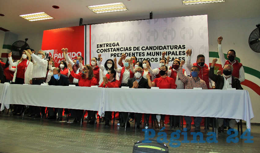 Candidatos del PRI recibieron su constancia